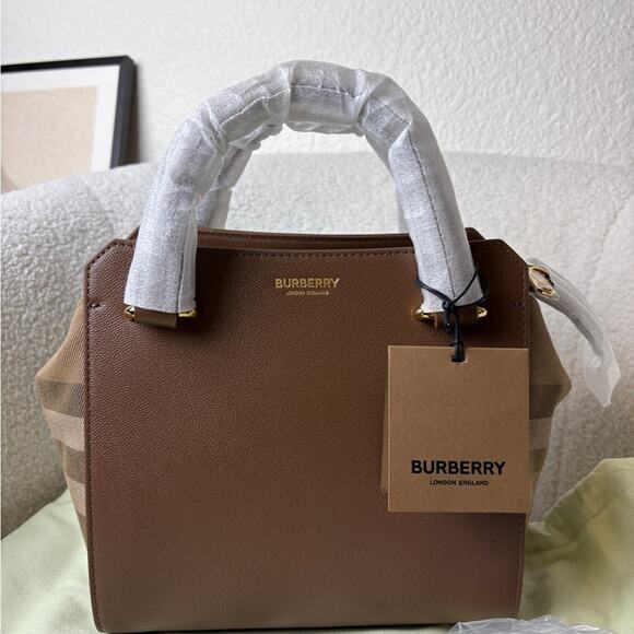 Burberry banwell small Brown top handle Bag $1790 - Picture 1 of 9